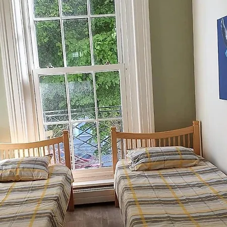 Bed and breakfast Shared Room, Phibsborough Peaceful